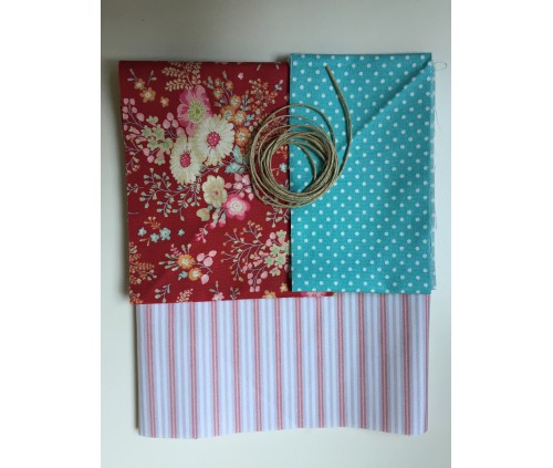 Volant amb banderoles (ratlles vermelles)